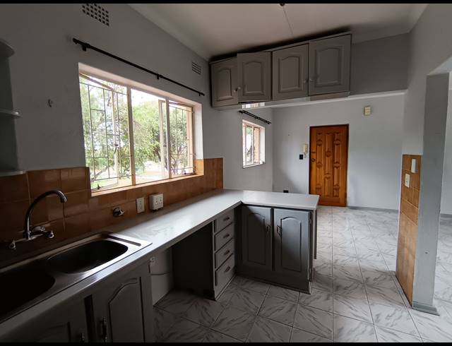 1 BEDROOM APARTMENT FOR SALE IN VERWOERDPARK